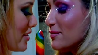 Lesbian art : Shyla  Tyler.