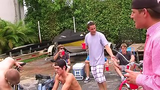 Gay Dudes In The Outdoor Washing A Car Then Screw Hardcore