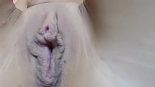 Sexy Teen Babe Loves to Play With her Pussy