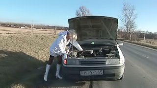 After having car trouble this kinky old granny sucks and fucks
