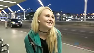 Watching her swim underwater was a huge turn-on