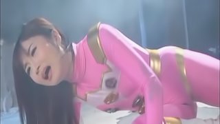 Pink Power Ranger Hibiki Ohtsuki Hammered Till Her Outfit is Ruined