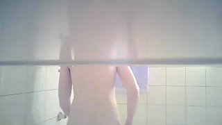 15 Minutes of my hot MUM - hidden cam - comment video