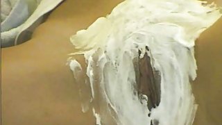 Naughty amateur milf shaves her pussy on a web cam