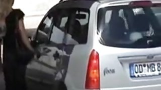 Ein Blowjob im Auto