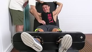 Muscular Madison gets feet and armpits tickeld by older man