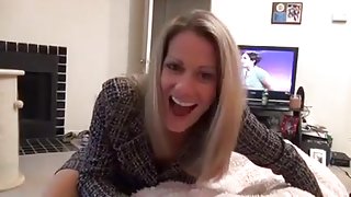 Hot white milf is a quean of oral sex on homemade video