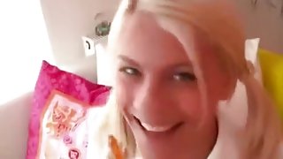 German girl Treats the Dick Right
